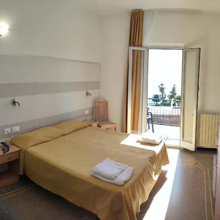Costa Hotel 3*