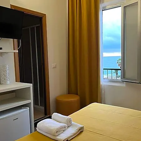 Costa 3*